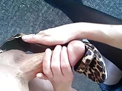 รองเท้าผู้หญิงน้ำเชื้อ