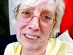 Oma ist ร่ alte sau