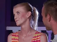 แฮจิ๋มเป็นผู้ใหญ่และเลสเบี้ยนวัยรุ่น