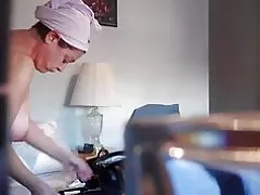 ป้าของเปลือยกายวาดที่ถูกซ่อนกล้อง