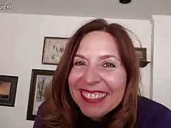 ซุกซนอเมริกันแม่ของเล่นกับตัวเอง